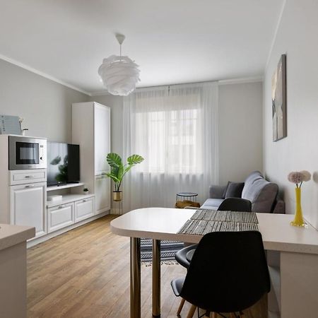 Brand New, Cozy And Quiet 1 Bedroom Apartment, Free Parking Tallinn Kültér fotó